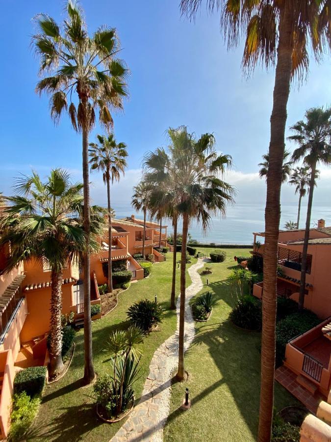 Luxury Three Bedroom Apartment At Estepona Bagian luar foto