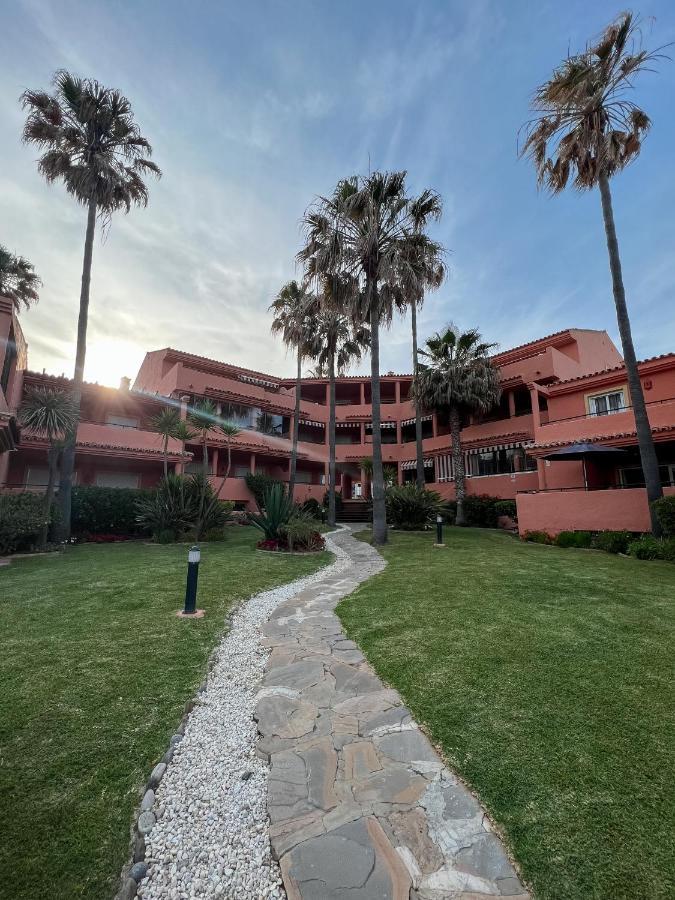 Luxury Three Bedroom Apartment At Estepona Bagian luar foto