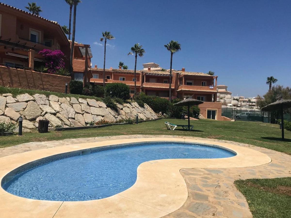 Luxury Three Bedroom Apartment At Estepona Bagian luar foto