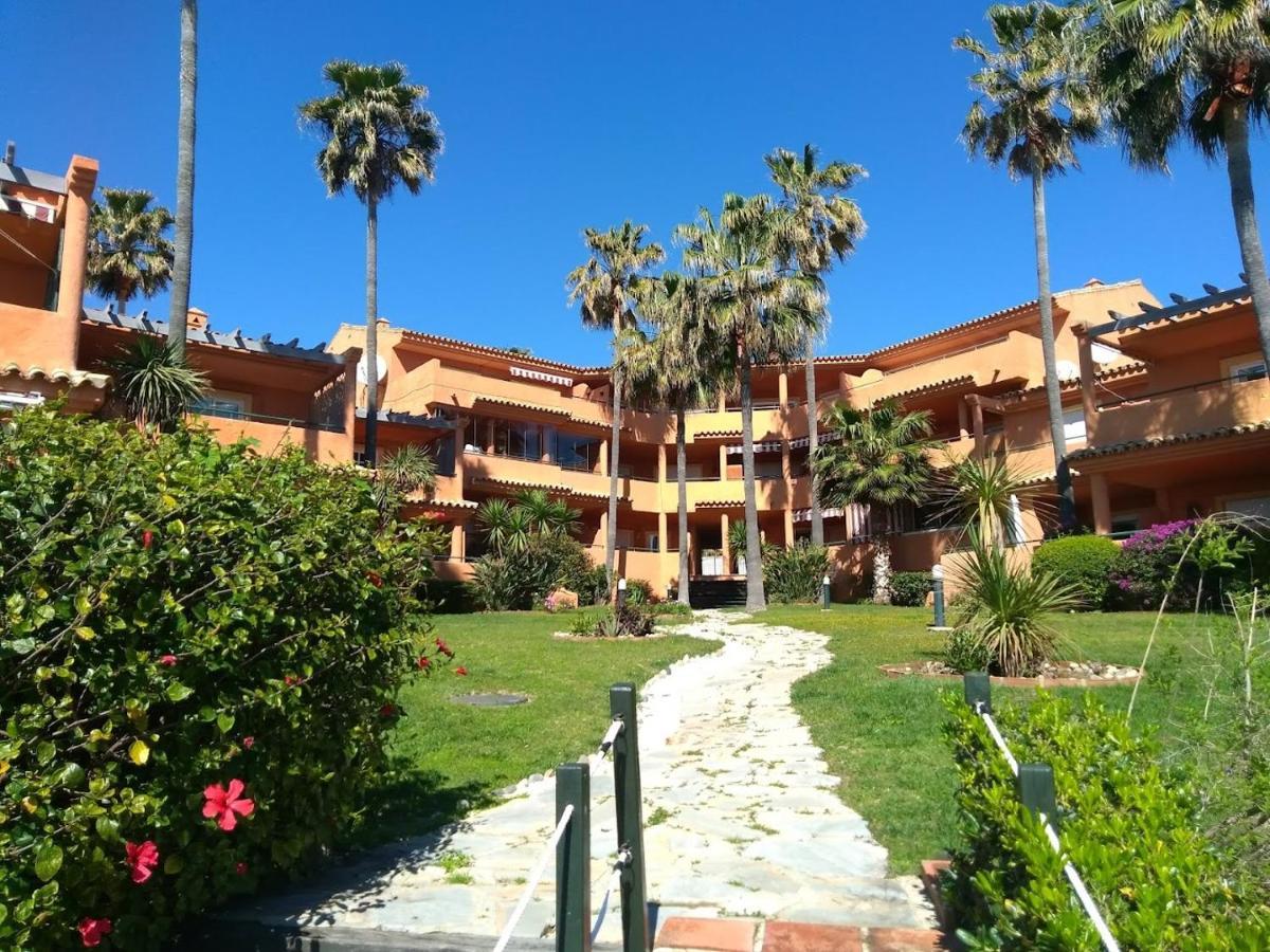 Luxury Three Bedroom Apartment At Estepona Bagian luar foto